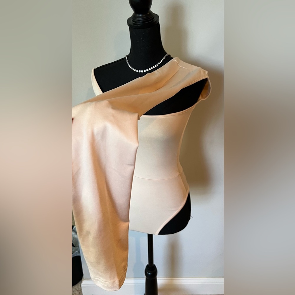 One sleeve bodysuit size l